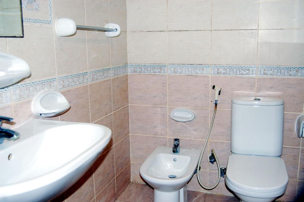 Al Ferdous Hotel Apartment Şarja Dış mekan fotoğraf