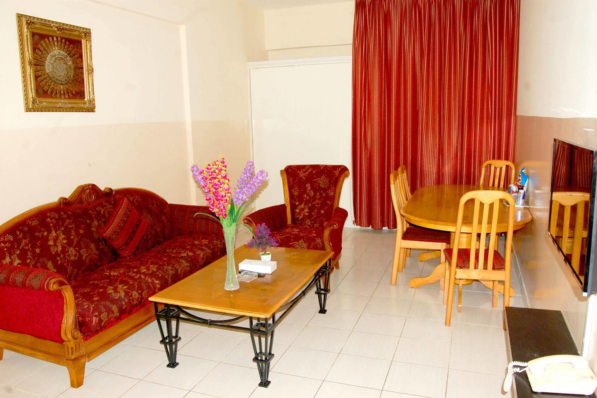 Al Ferdous Hotel Apartment Şarja Dış mekan fotoğraf