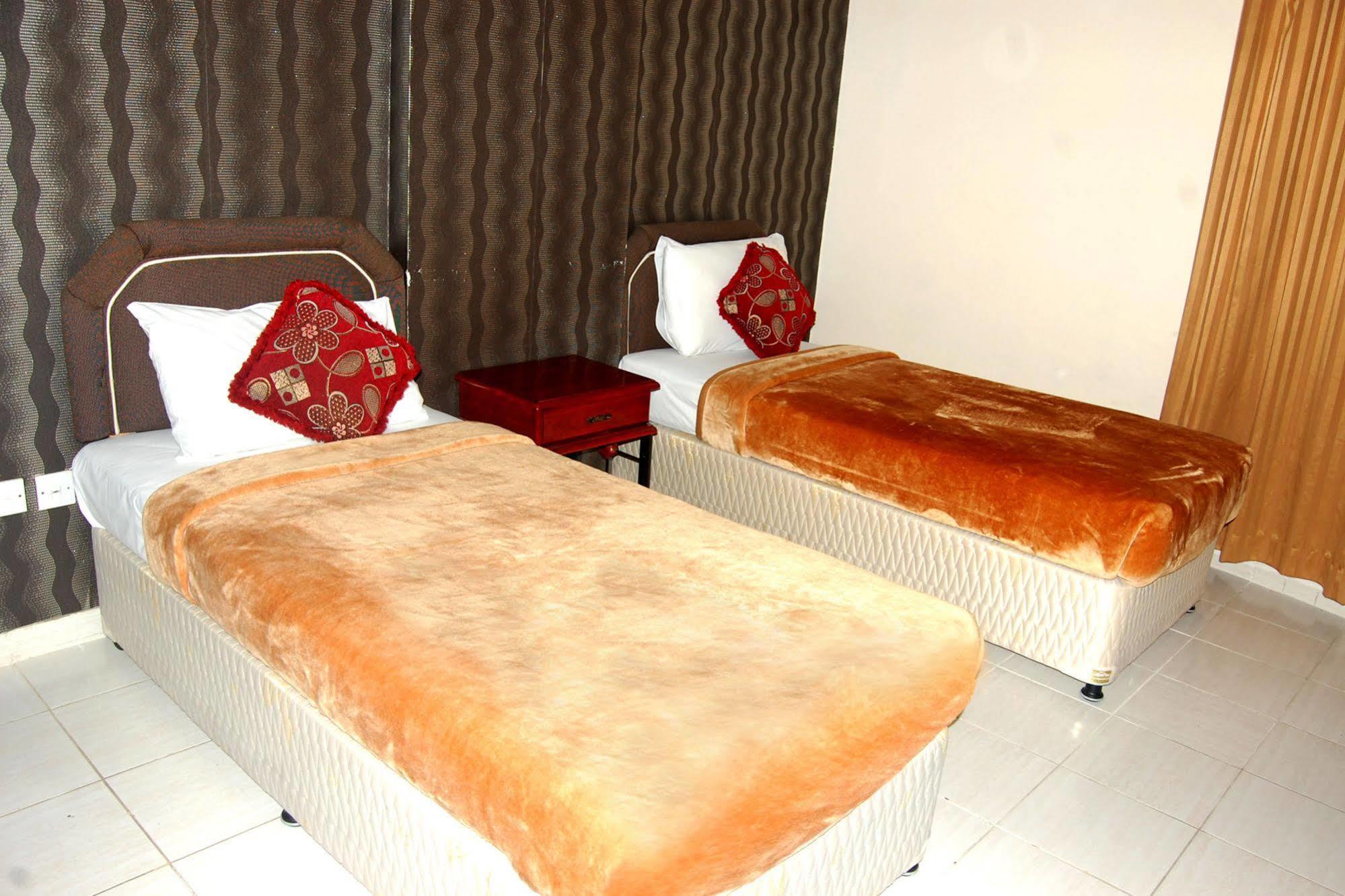 Al Ferdous Hotel Apartment Şarja Dış mekan fotoğraf