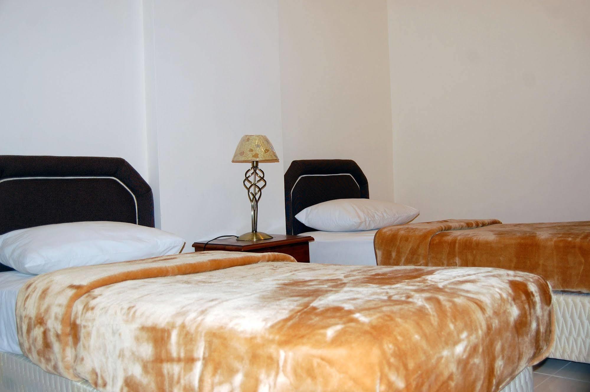 Al Ferdous Hotel Apartment Şarja Dış mekan fotoğraf
